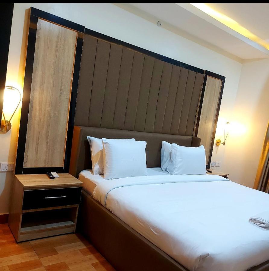 Ziroc Apartments Lekki Phase 1 Lagos Bagian luar foto